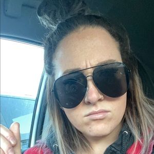 Meet your Posher, Aly